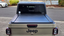 Jeep GLADIATOR DUAL CAB 2019-2022 ELECTRIC ROLLER SHUTTER COVER tonneau hard lid